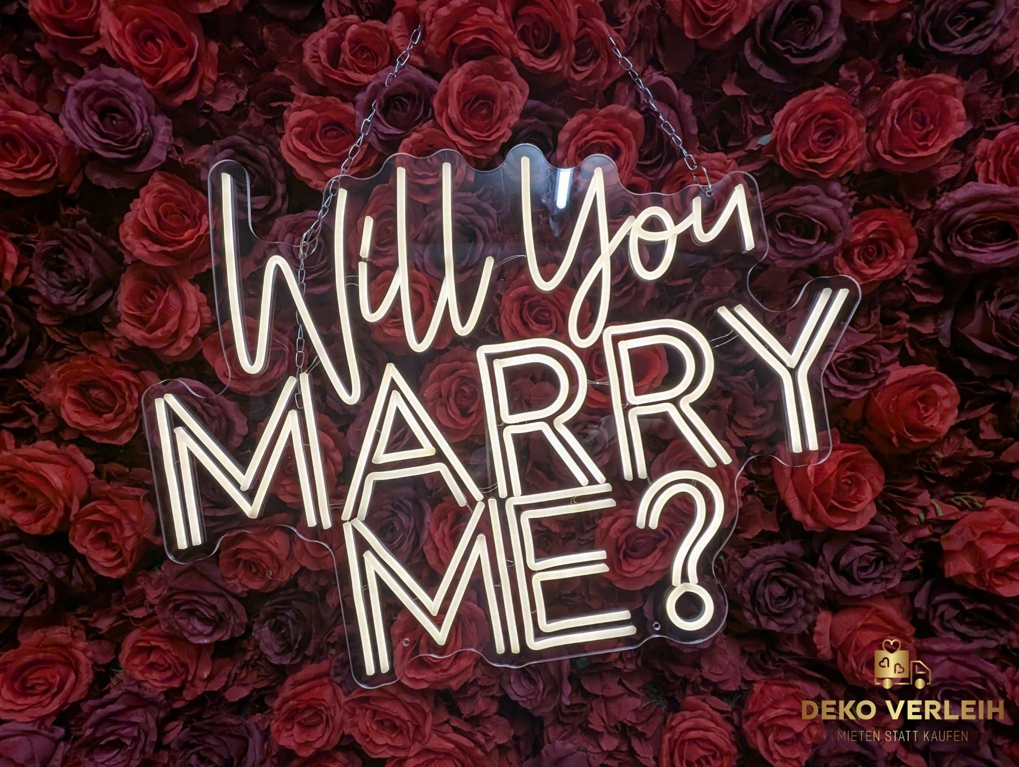 Leuchtschild "Will you marry me?"